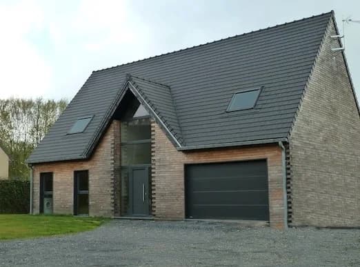 Maison contemporaine construite en PBM Bloc bois massif