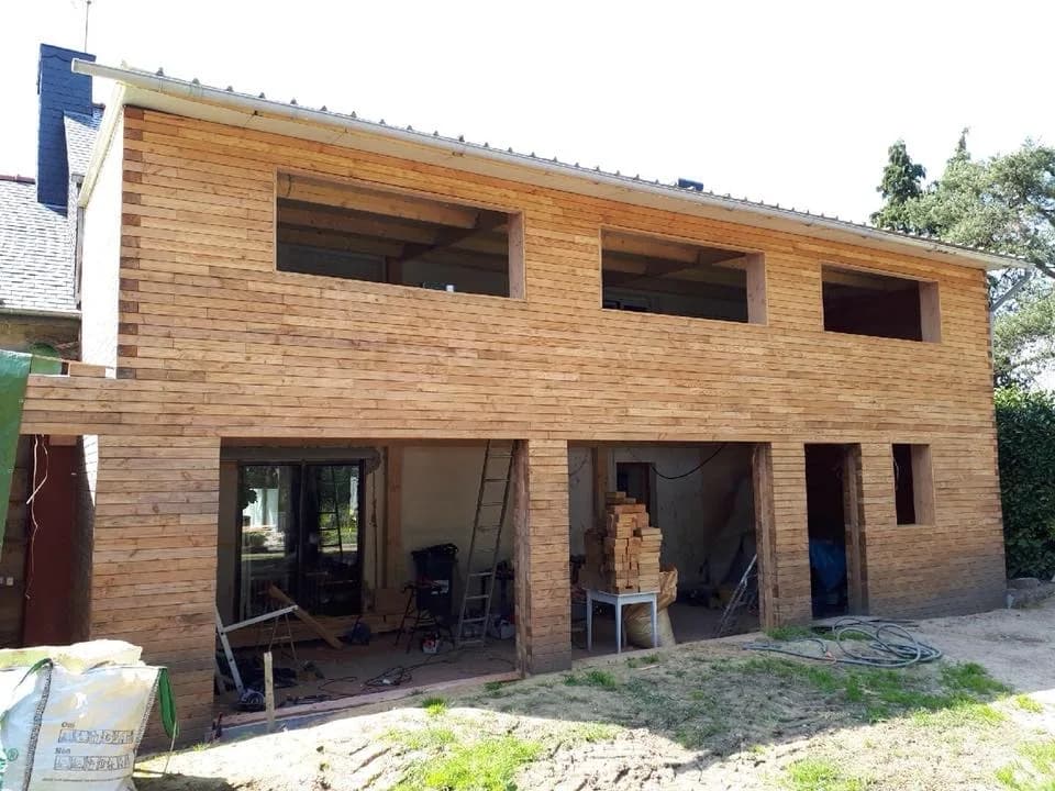 Maison deux étages en PBM Bloc bois massif